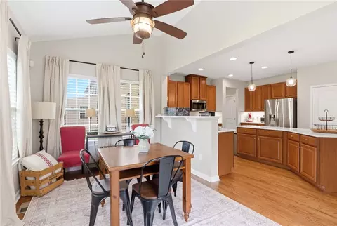Dining - 10215 Morgan Grey Ct, Washington Township, OH 45458 photo 2 of 5