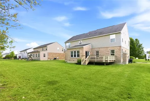 Exterior - 10215 Morgan Grey Ct, Washington Township, OH 45458 photo 8 of 10