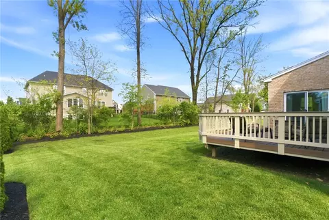 Exterior - 10215 Morgan Grey Ct, Washington Township, OH 45458 photo 5 of 10