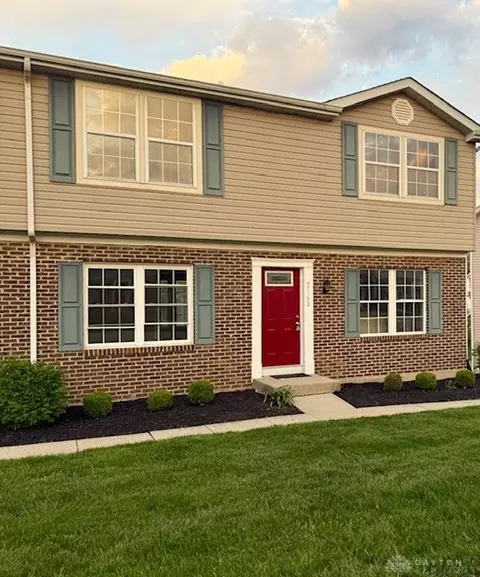 2162 Chapel Dr, Fairborn, OH 45324