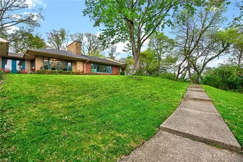Exterior - 3183 Locust Camp Rd, Kettering, OH 45419 photo 3 of 19
