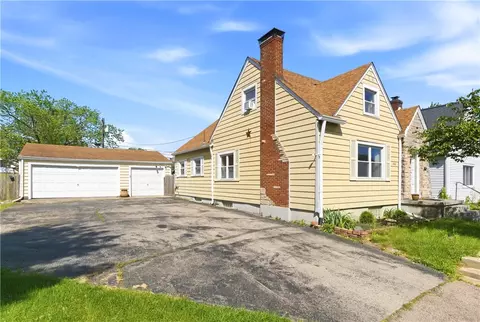 1805 S Smithville Rd, Dayton, OH 45420