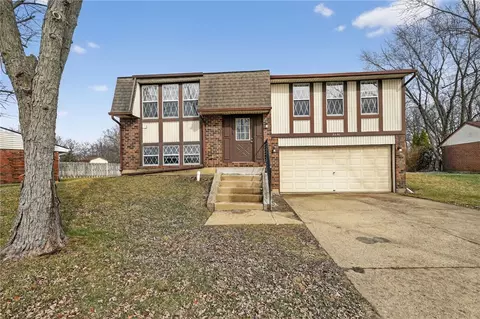2531 Windsor Village Dr, Miamisburg, OH 45342