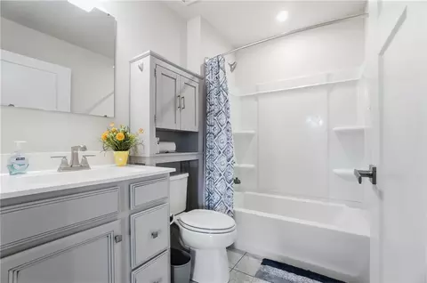 Bath - 7506 Harbor Way, Harrison, OH 45030 photo 3 of 4
