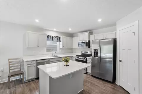 Kitchen - 7506 Harbor Way, Harrison, OH 45030 photo 1 of 3