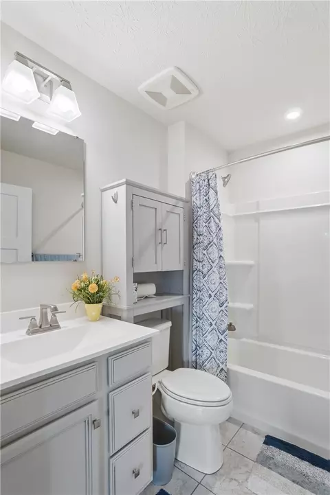 Bath - 7506 Harbor Way, Harrison, OH 45030 photo 4 of 4