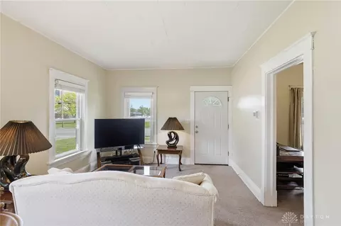1382 W Galbraith Rd, Cincinnati, OH 45231 photo 5