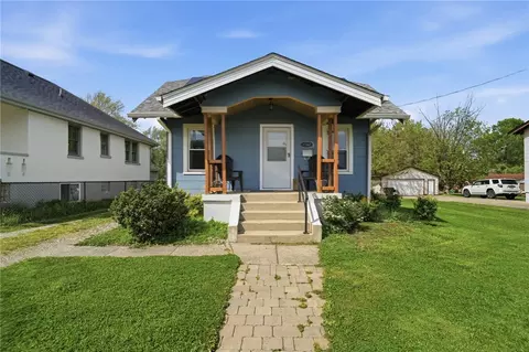 1382 W Galbraith Rd, Cincinnati, OH 45231