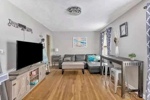 Living - 1537 Cardington Rd, Dayton, OH 45409 photo 2 of 4