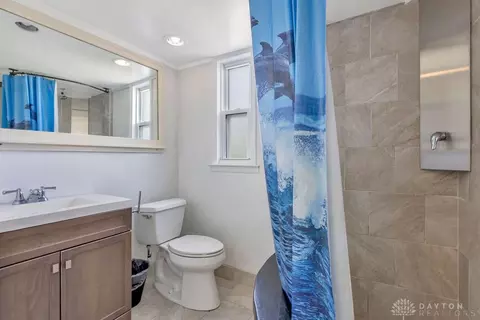 Bath - 1537 Cardington Rd, Dayton, OH 45409 photo 2 of 2