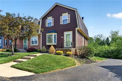 2815 Red Lion Ct, Centerville, OH 45440