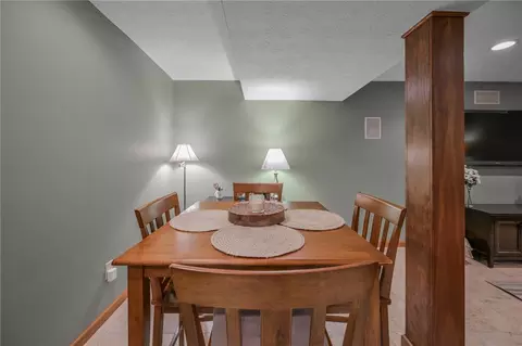660 W Eva Cir, Springfield, OH 45504 photo 40