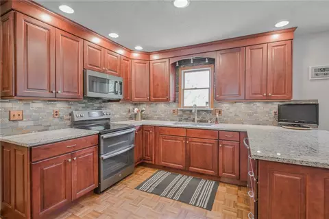 660 W Eva Cir, Springfield, OH 45504 photo 15