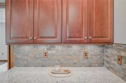 660 W Eva Cir, Springfield, OH 45504 photo 16