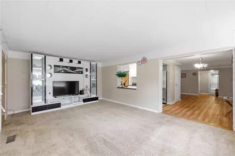 Living - 3312 Fairway Dr, Kettering, OH 45409 photo 6 of 7
