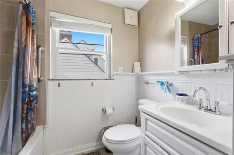 Bath - 3312 Fairway Dr, Kettering, OH 45409 photo 1 of 3