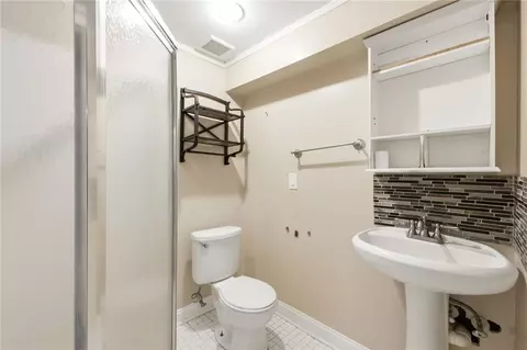 Bath - 3312 Fairway Dr, Kettering, OH 45409 photo 3 of 3