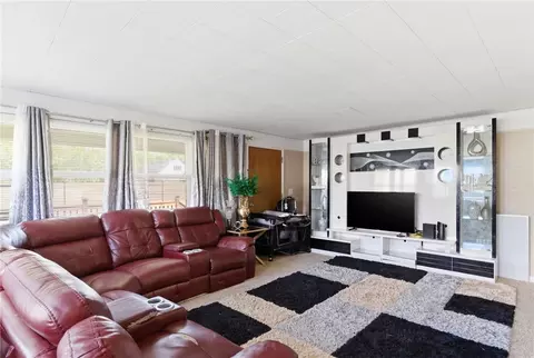 Living - 3312 Fairway Dr, Kettering, OH 45409 photo 3 of 3