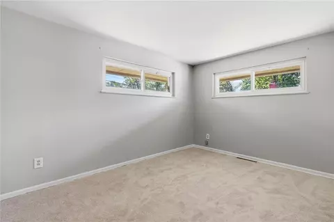 Bedroom - 3690 Endover Rd, Dayton, OH 45439 photo 3 of 6