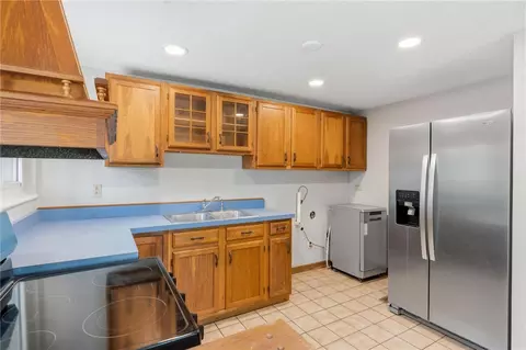 Kitchen - 3690 Endover Rd, Dayton, OH 45439 photo 1 of 2