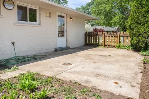 Exterior - 3690 Endover Rd, Dayton, OH 45439 photo 6 of 6