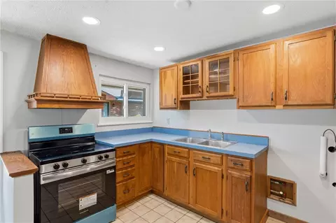 Kitchen - 3690 Endover Rd, Dayton, OH 45439 photo 2 of 2