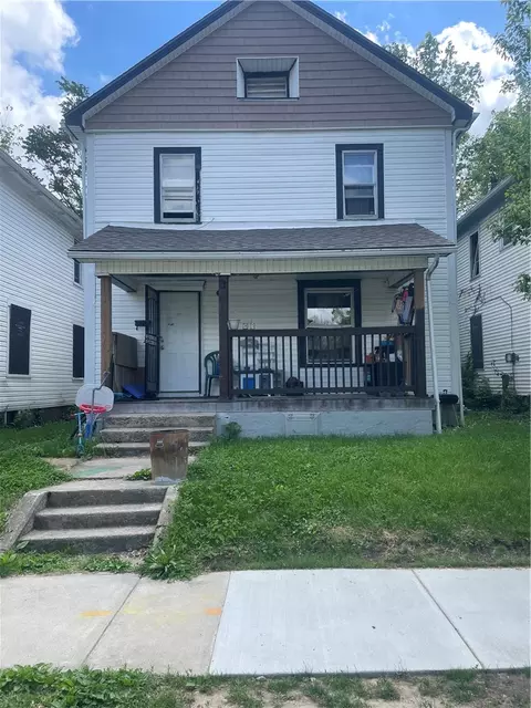 1616 Oakridge, Dayton, OH 45417