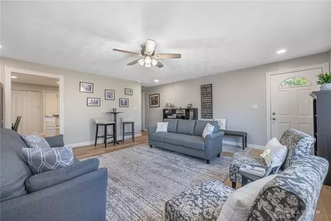 Living - 2716 Horstman Dr, Kettering, OH 45429 photo 3 of 4