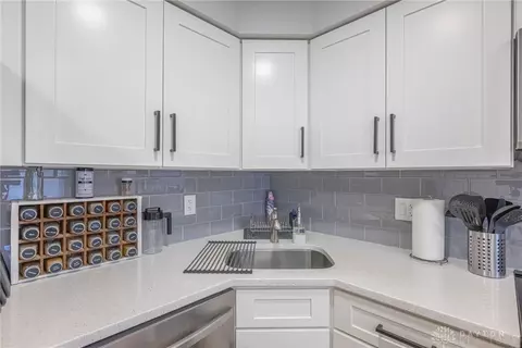 Kitchen - 2716 Horstman Dr, Kettering, OH 45429 photo 6 of 7