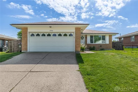 2740 Horstman Dr, Kettering, OH 45429