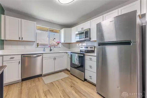Kitchen - 2740 Horstman Dr, Kettering, OH 45429 photo 1 of 6