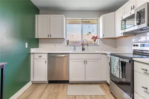 Kitchen - 2740 Horstman Dr, Kettering, OH 45429 photo 2 of 6