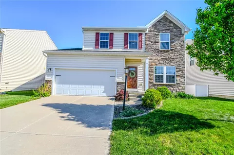 2457 Sunset Maple Dr, Tipp City, OH 45371