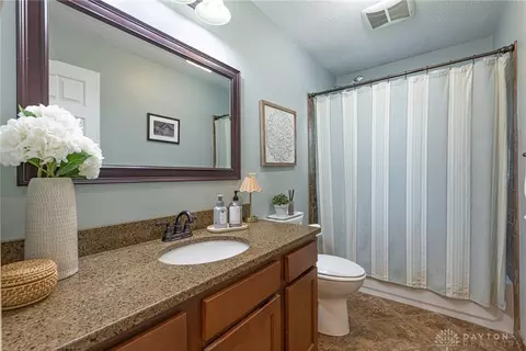 Bath - 7057 Howard Rd, Franklin, OH 45005 photo 1 of 2