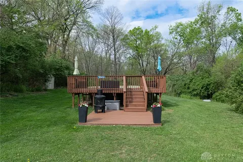 Exterior - 7057 Howard Rd, Franklin, OH 45005 photo 8 of 10