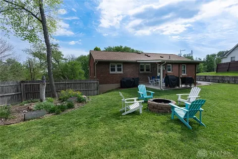 Exterior - 7057 Howard Rd, Franklin, OH 45005 photo 7 of 10