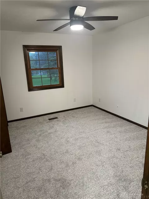 Bedroom - 758 Oneida Dr, Springfield, OH 45502 photo 2 of 3