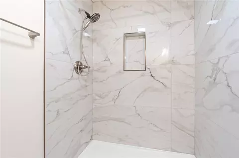 Bath - 4855 Arrowhead Dr, Kettering, OH 45440 photo 2 of 5
