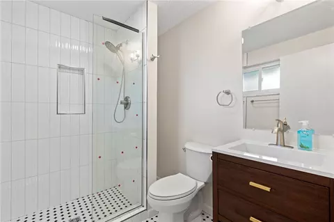 Bath - 4855 Arrowhead Dr, Kettering, OH 45440 photo 5 of 5