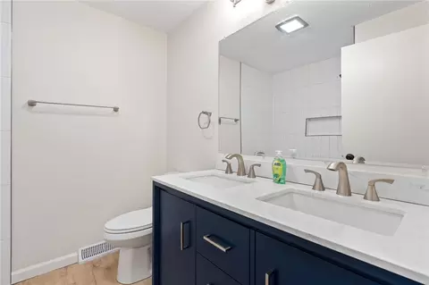 Bath - 4855 Arrowhead Dr, Kettering, OH 45440 photo 3 of 5
