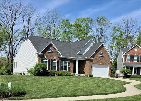 1979 Meadowsweet Dr, Lebanon, OH 45036