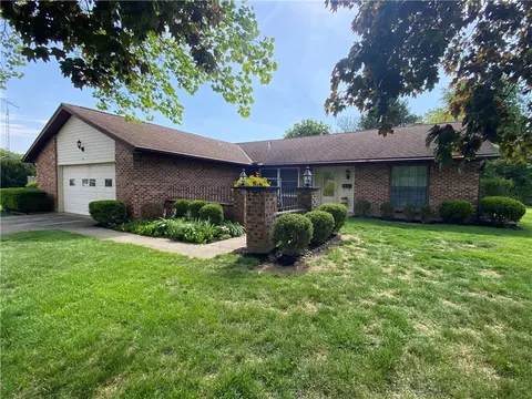 911 Branford Rd, Troy, OH 45373