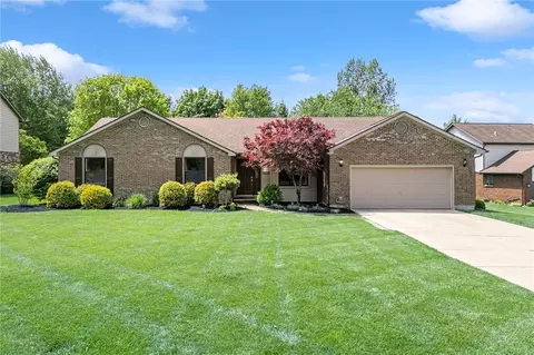 1504 N Regency Dr, Xenia, OH 45385