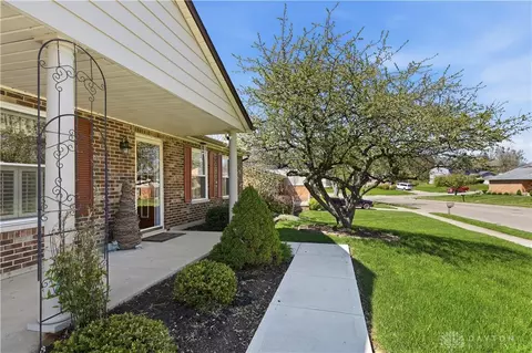 837 Santa Monica Ave, Springfield, OH 45503 photo 4