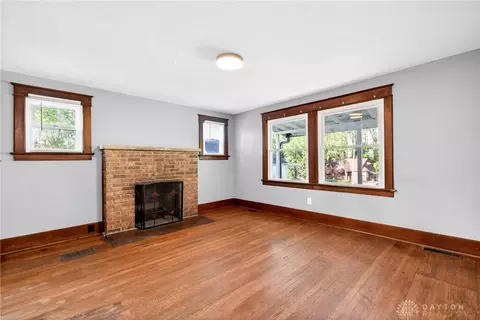 Living - 2930 Robin Rd, Kettering, OH 45409 photo 1 of 5