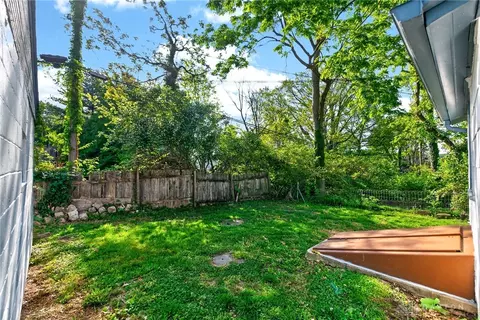 Exterior - 2930 Robin Rd, Kettering, OH 45409 photo 3 of 11