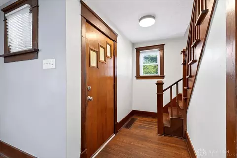Entry Way - 2930 Robin Rd, Kettering, OH 45409 photo 2 of 3
