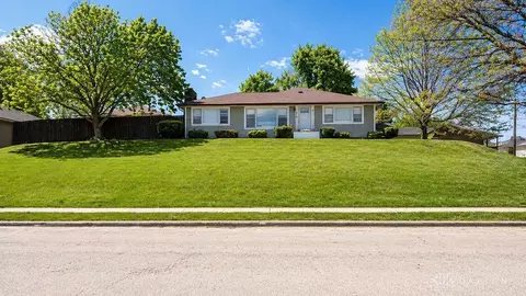 810 S Roosevelt Ave, Piqua, OH 45356