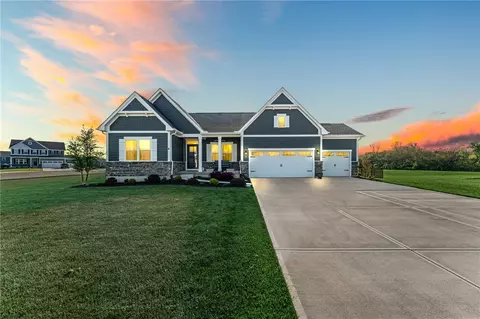 243 Chapel Ct, Troy, OH 45373