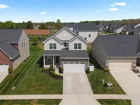 6 Cascade Dr, Fairborn, OH 45324